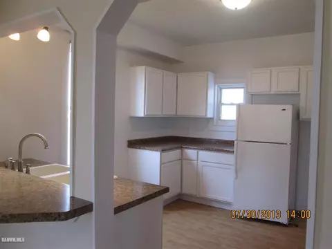 815 Shawnee, Freeport, IL 61032 photo 5