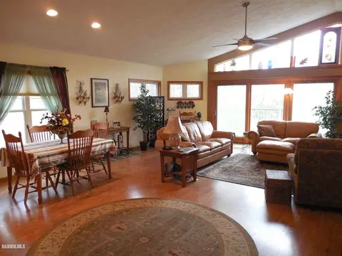 1443 Chadbourne Dr, Davis, IL 61019 photo 5