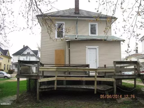 1120 S State Ave, Freeport, IL 61032 photo 3
