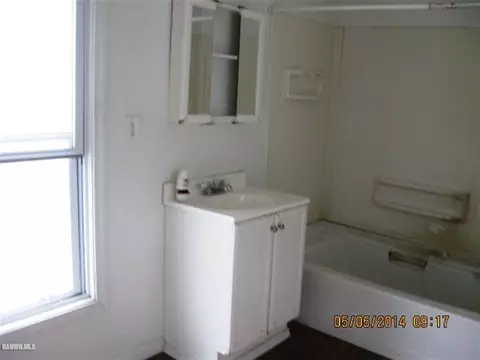 1120 S State Ave, Freeport, IL 61032 photo 14