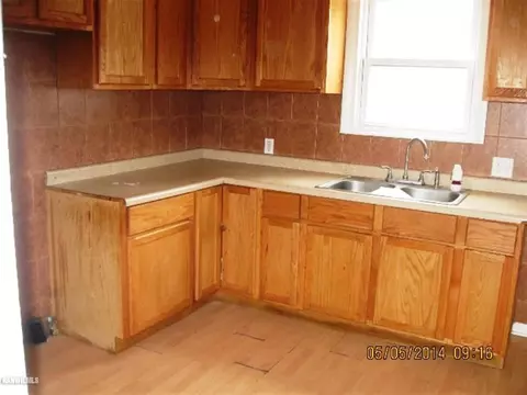 1120 S State Ave, Freeport, IL 61032 photo 6
