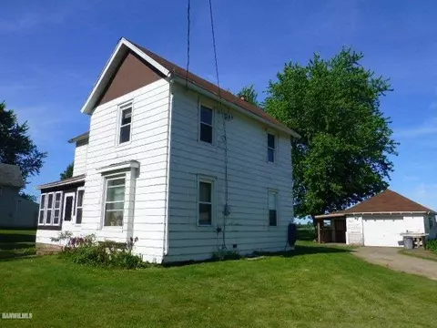 330 Marion Ave, Chadwick, IL 61014 photo 12