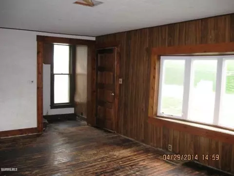 504 Jackson St, Mount Carroll, IL 61053 photo 3