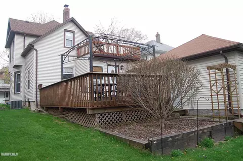 924 S Maple, Freeport, IL 61032 photo 3