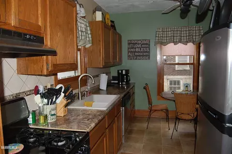 924 S Maple, Freeport, IL 61032 photo 11