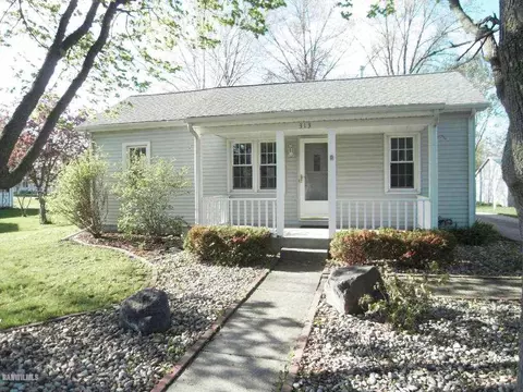 313 W 3rd St, Byron, IL 61010 photo 2