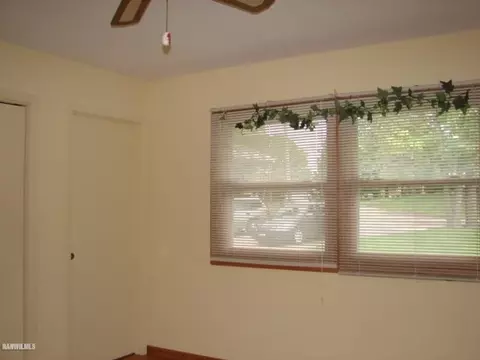 722 Towne Dr, Freeport, IL 61032 photo 10