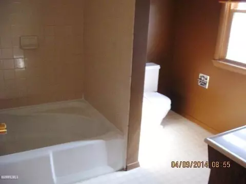 663 Brad Mar Dr, Freeport, IL 61032 photo 17