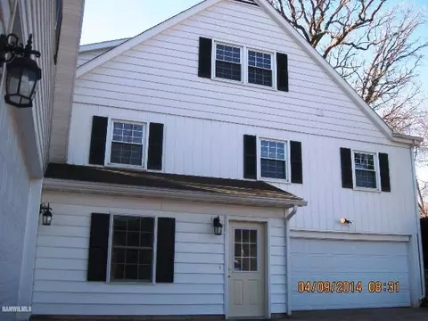 663 Brad Mar Dr, Freeport, IL 61032 photo 3