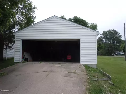 838 S 17th Ave, Freeport, IL 61032 photo 3
