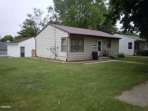 838 S 17th Ave, Freeport, IL 61032 photo 1