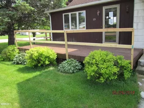 115 E Provost St, Lena, IL 61048 photo 2