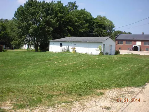 529 E Pearl St, Lanark, IL 61046 photo 4