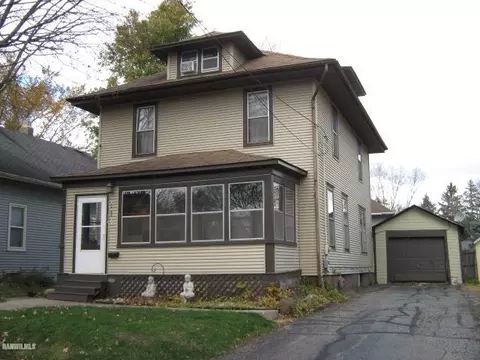 114 E Roosevelt St, Freeport, IL 61032 photo 1