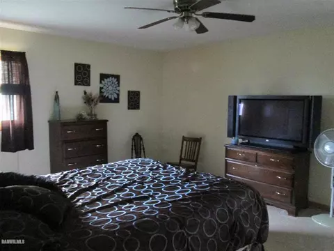 8 Park Crst, Freeport, IL 61032 photo 16