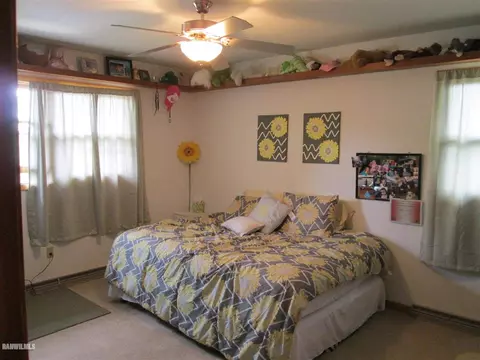 8 Park Crst, Freeport, IL 61032 photo 15