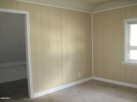 910 Empire St, Freeport, IL 61032 photo 6