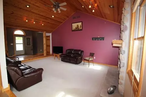 742 N River Rd, Ridott, IL 61067 photo 4