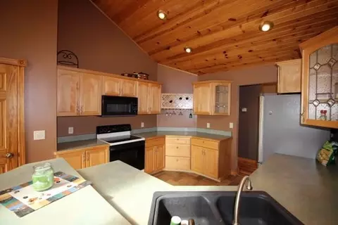 742 N River Rd, Ridott, IL 61067 photo 8
