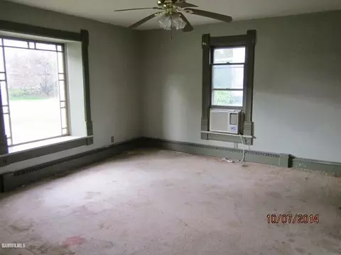 26 E 4th St, Chadwick, IL 61014 photo 4