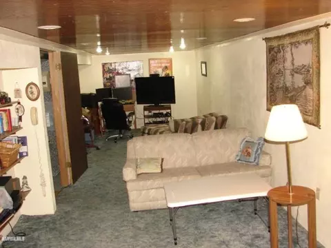 1417 Mark Dr, Freeport, IL 61032 photo 12