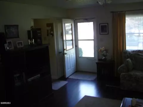 1417 Mark Dr, Freeport, IL 61032 photo 5