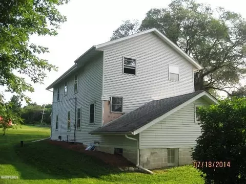 1304 Morningside Dr, Freeport, IL 61032 photo 3