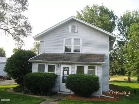 1304 Morningside Dr, Freeport, IL 61032 photo 1