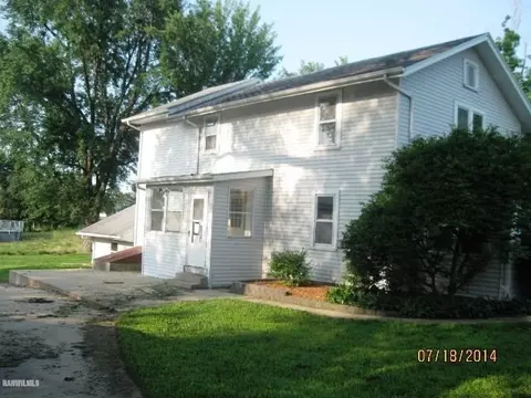1304 Morningside Dr, Freeport, IL 61032 photo 4