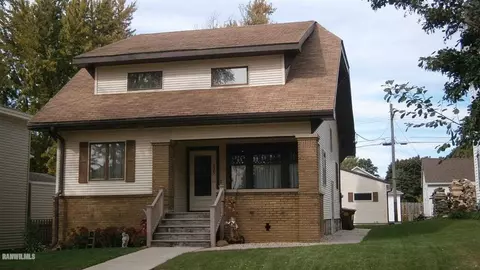 223 E Pearl St, Lanark, IL 61046 photo 1