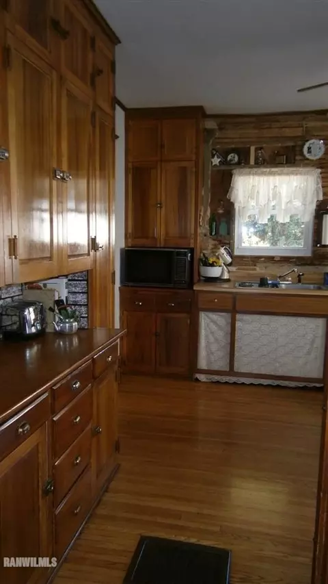 223 E Pearl St, Lanark, IL 61046 photo 8