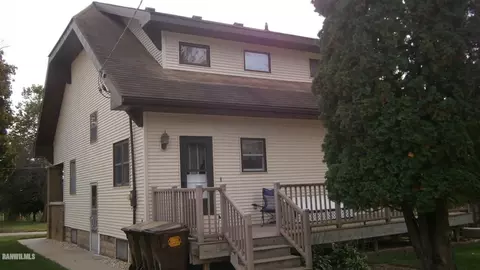 223 E Pearl St, Lanark, IL 61046 photo 18