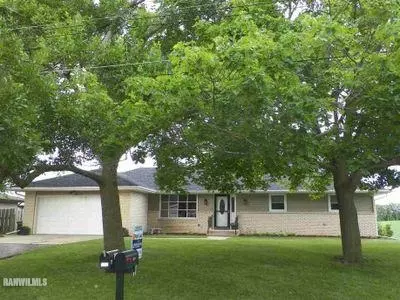 1120 Madison St, Pecatonica, IL 61063 photo 1