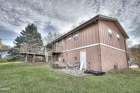 2132 Middlebury, Freeport, IL 61032 photo 15