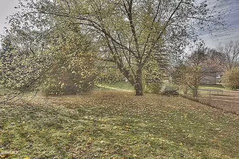 2132 Middlebury, Freeport, IL 61032 photo 14