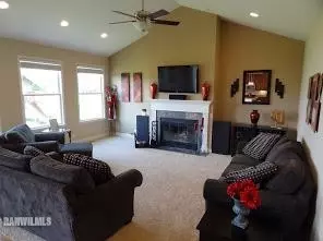 923 Southgate Dr, Davis, IL 61019 photo 2