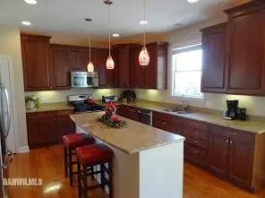 923 Southgate Dr, Davis, IL 61019 photo 4