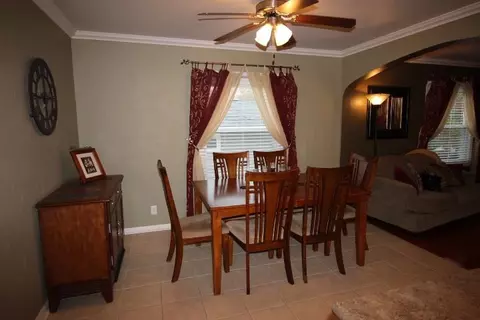 984 Monroe Dr, Freeport, IL 61032 photo 5