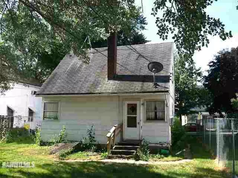 213 E Franklin St, Lanark, IL 61046 photo 3