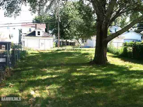 213 E Franklin St, Lanark, IL 61046 photo 4
