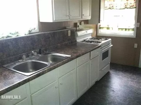 213 E Franklin St, Lanark, IL 61046 photo 9