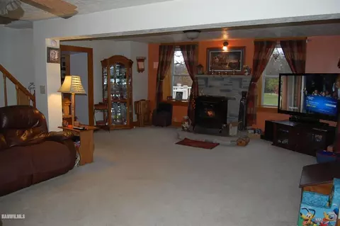 4529 S Walnut, Freeport, IL 61032 photo 9