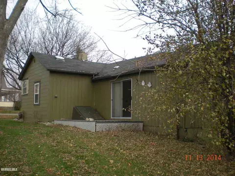130 E Franklin St, Lanark, IL 61046 photo 5