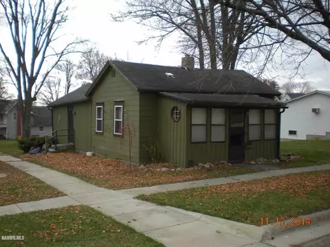 130 E Franklin St, Lanark, IL 61046 photo 1