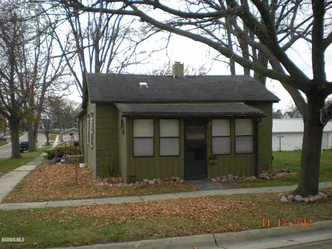 130 E Franklin St, Lanark, IL 61046 photo 2