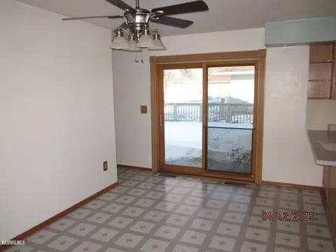 106 E 12th St, Pecatonica, IL 61063 photo 9