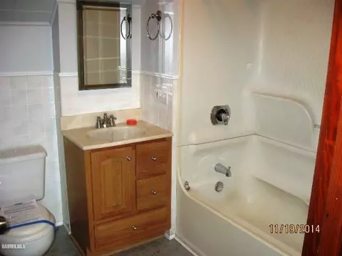 905 S Oak Ave, Freeport, IL 61032 photo 12
