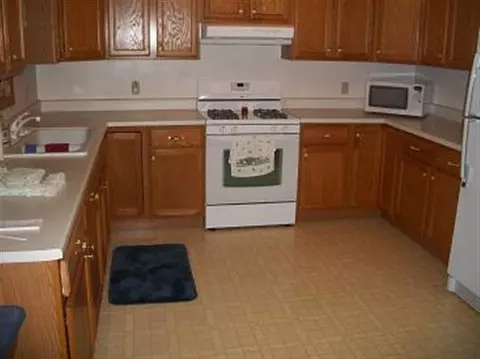 206 E Snyder, Davis, IL 61019 photo 3