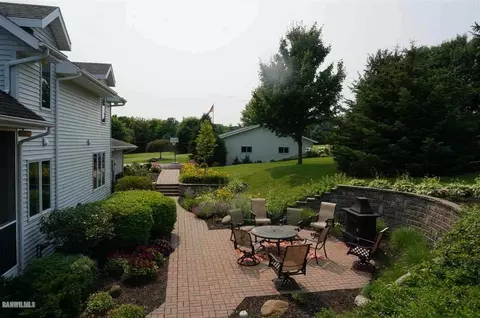 2560 E Maize Rd, Freeport, IL 61032 photo 19