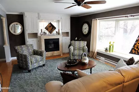 2560 E Maize Rd, Freeport, IL 61032 photo 11